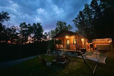 Dreamy Couples Cabin In The Shenandoah Forrest
