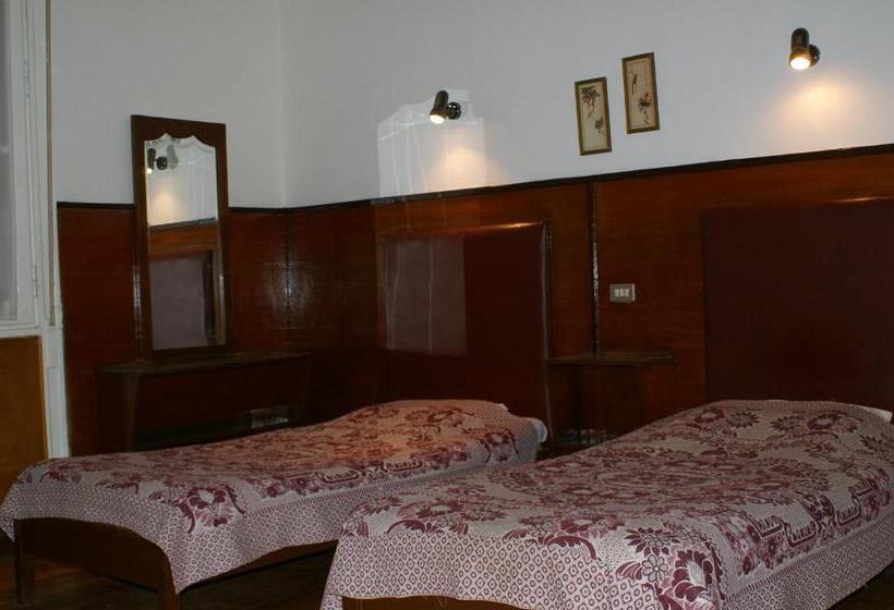 هتل Pension Roma