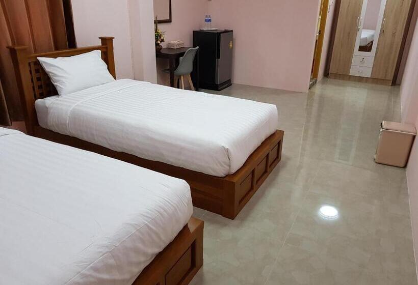 هتل Zone Stations  That Phanom