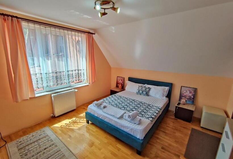 پانسیون Casa Adam