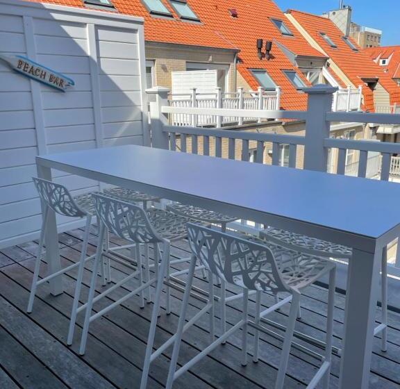 Residentie Square   Nieuwbouw   50 M Van De Zee