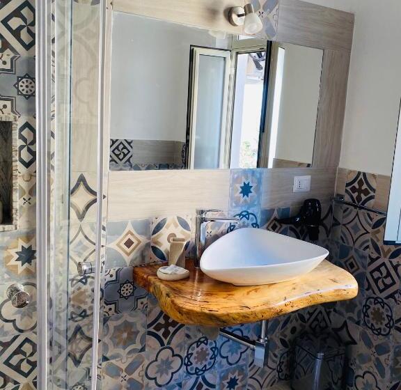 تختخواب و صبحانه Chiaro Di Luna