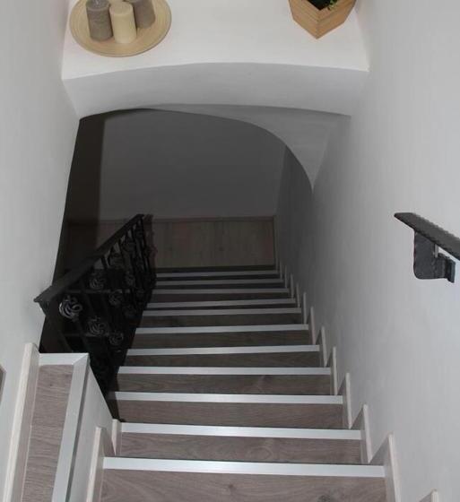 تختخواب و صبحانه Santa Lucia
