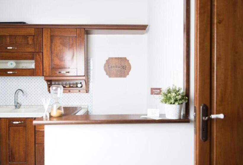 تختخواب و صبحانه Suite Room
