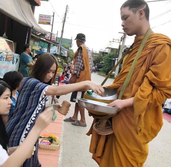 هتل Baan Kokaew Chiang Khan