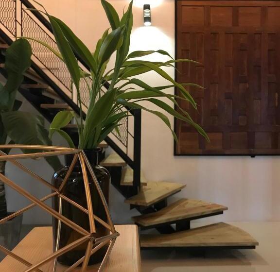 هتل Lamoon Boutique