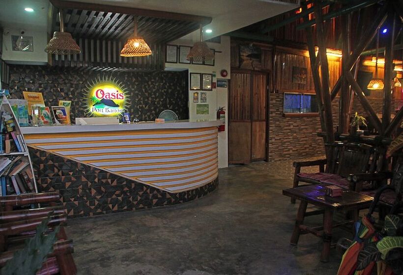 هتل Oasis Port Barton