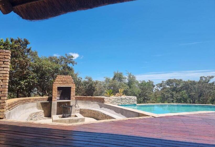 فندق Tholo Private Game Lodge