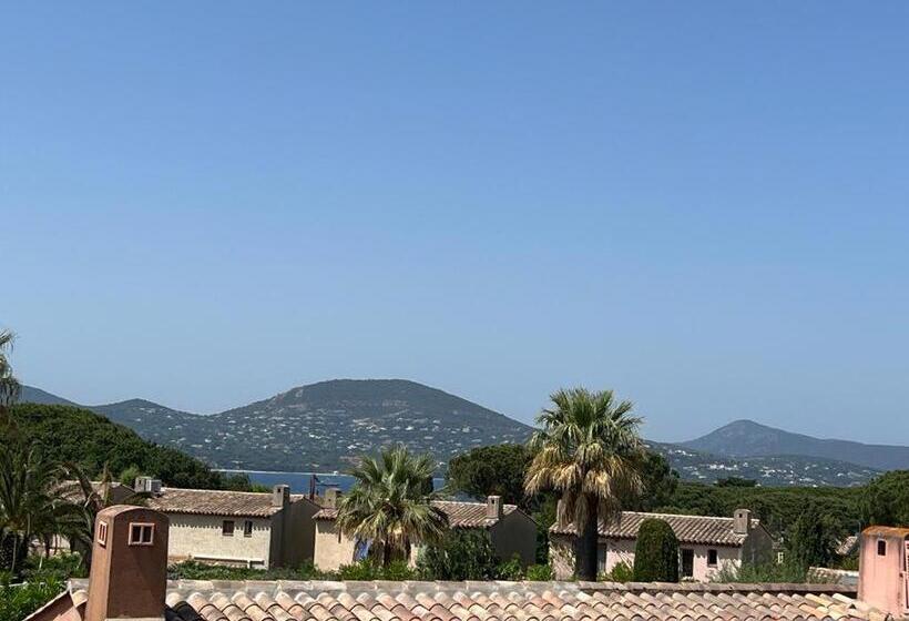 L’atypique : 2 Chambres // Piscine // Parking