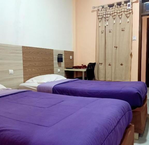 پانسیون Urbanview Hotel Delima 101 Syariah