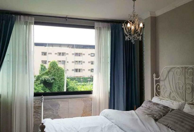 Wang Lang Hostel
