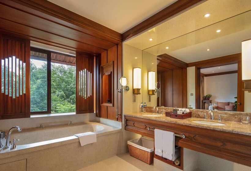 هتل Anantara Xishuangbanna Resort