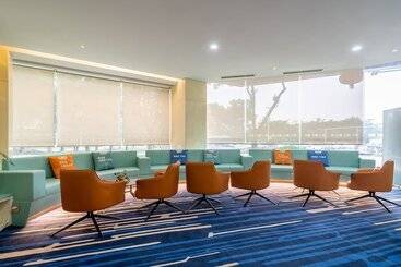 هتل Holiday Inn Express Yangzhou City Center By Ihg