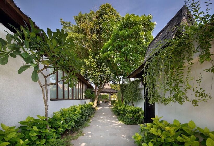 هتل Lembongan Beach Club & Resort