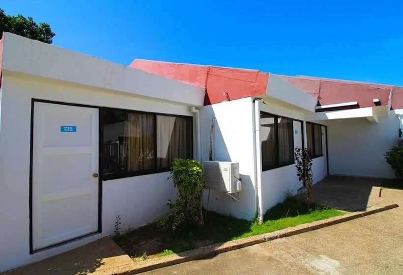 هتل On Vacation Blue Reef