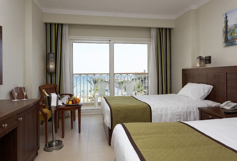 Fotos del hotel Royal Star Beach Resort:  2