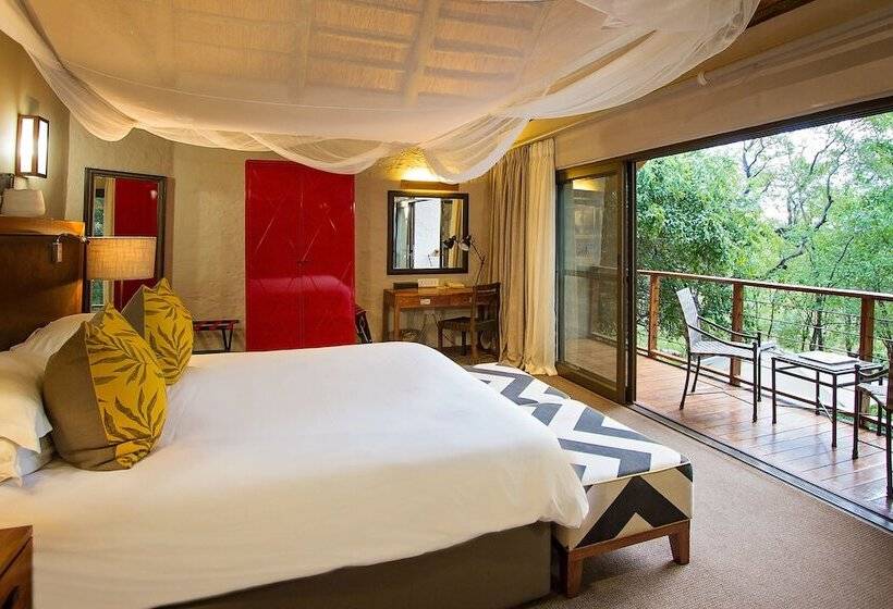 Hotel Victoria Falls Safari Suites