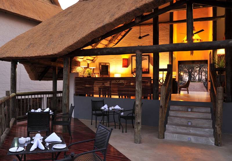 هتل Victoria Falls Safari Suites