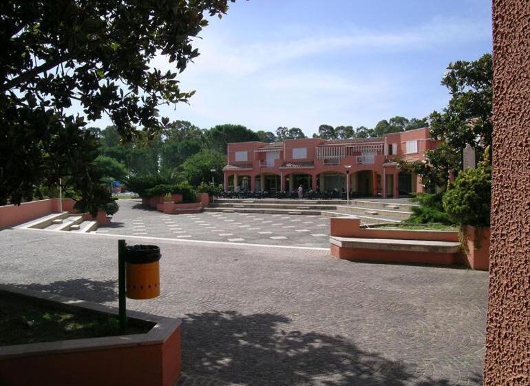 هتل Villaggio Santandrea Resort