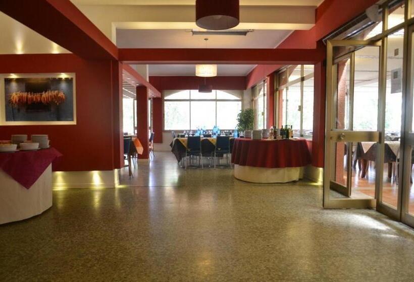 هتل Villaggio Santandrea Resort