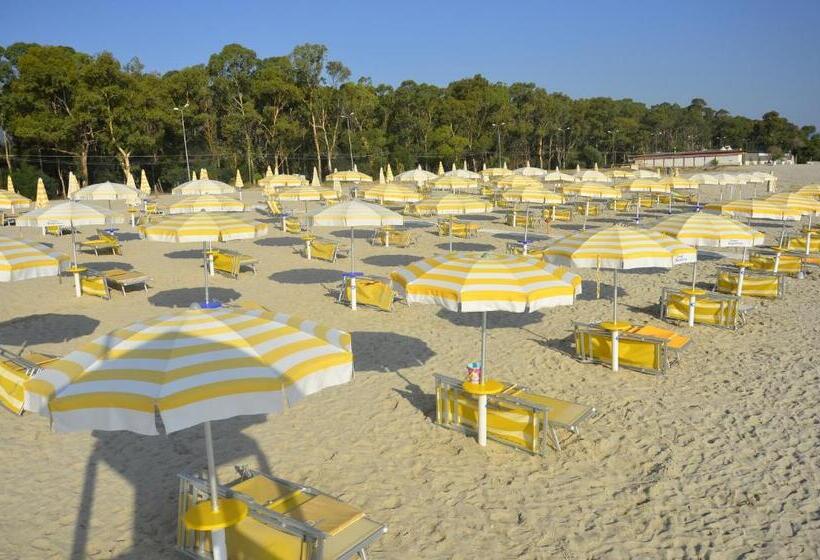 هتل Villaggio Santandrea Resort
