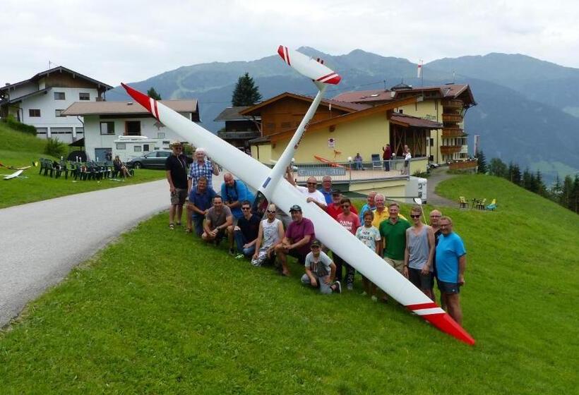 Общежитие Gasthof Tannen   Alm
