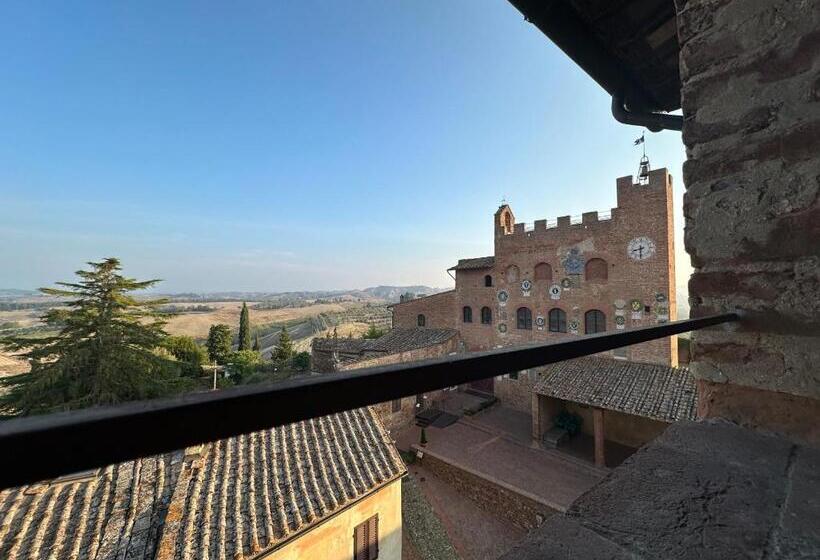 مبيت وإفطار Antica Torre Del Borgo