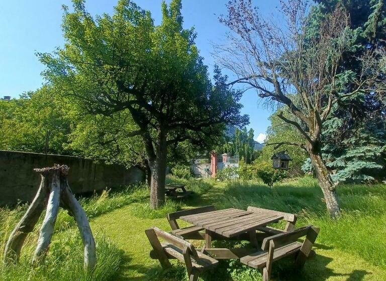 住宿加早餐  Chalet Les Cols   Chambres Avec Terrasse & Jardin   Proche De La Nouvelle Gare