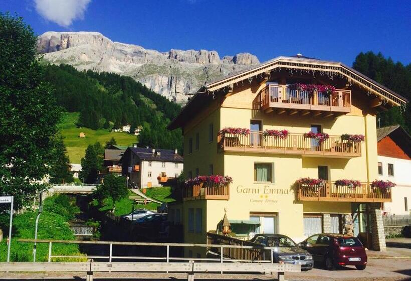 تختخواب و صبحانه Garní Emma