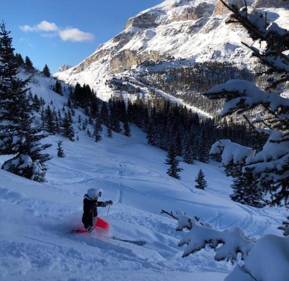 تختخواب و صبحانه Garní Emma