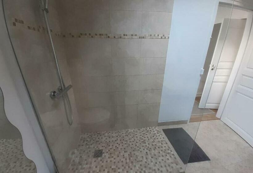 تختخواب و صبحانه Centre Ville, Chambre Indépendante 20m2 Et Sa Salle De Bain Privée