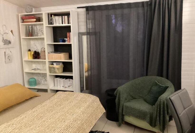 تختخواب و صبحانه Maisonnette Nantes
