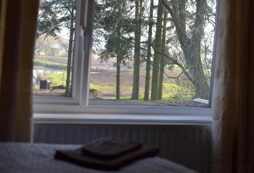 مبيت وإفطار Nettleton Country House