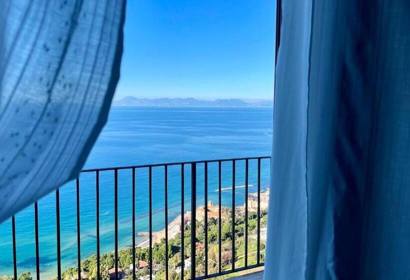 تختخواب و صبحانه Residenza Porta Di Mare