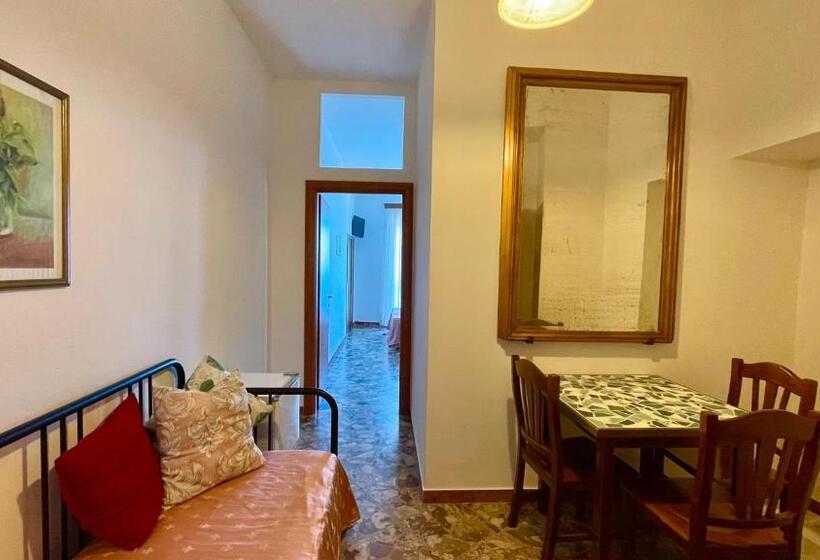 تختخواب و صبحانه Residenza Porta Di Mare