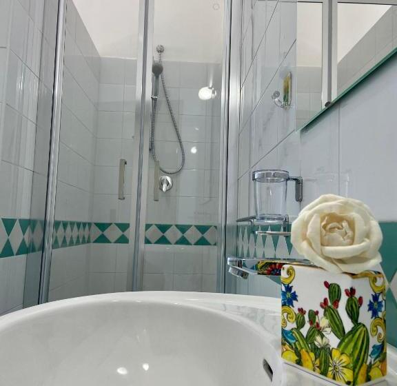 تختخواب و صبحانه Residenza Porta Di Mare