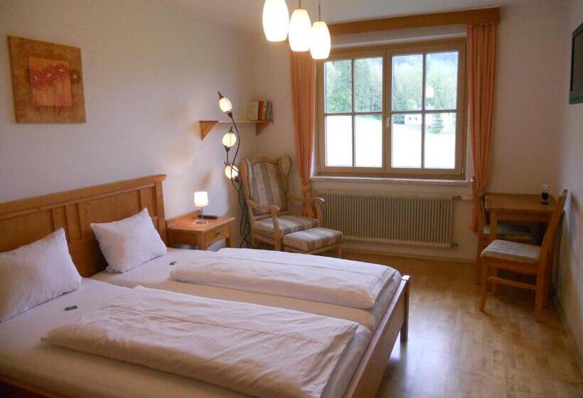 هتل Haus Pürcher