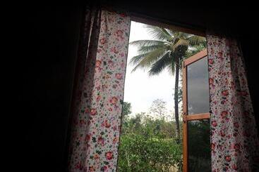 هتل บ้านสวนศิริ Siri Garden