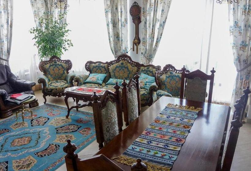 پانسیون Casa Andrei