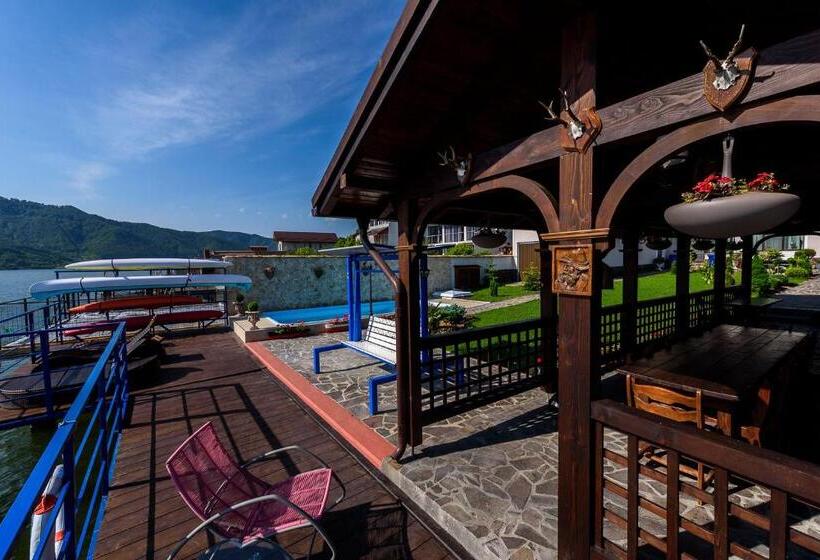 پانسیون Casa Andrei