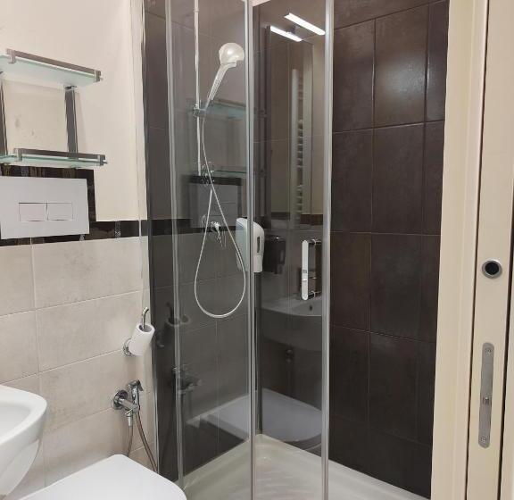 Pension (Hôtel basse catégorie) Casa Angelica