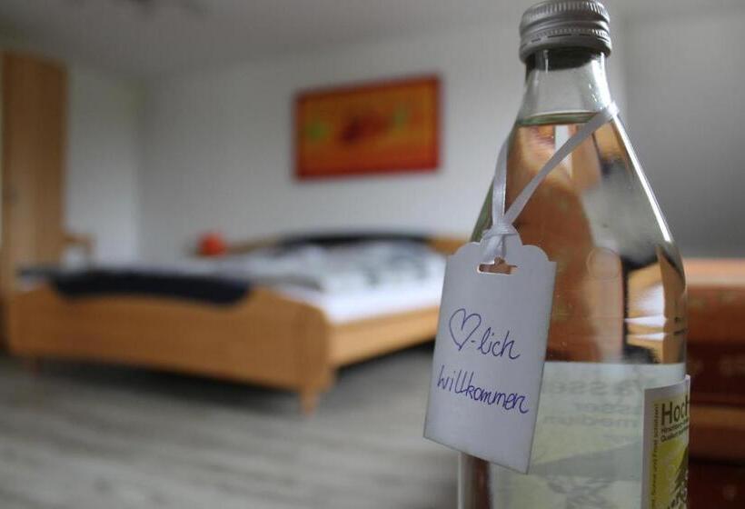 Пансион Ferienwohnung & Gästezimmer Schrichten