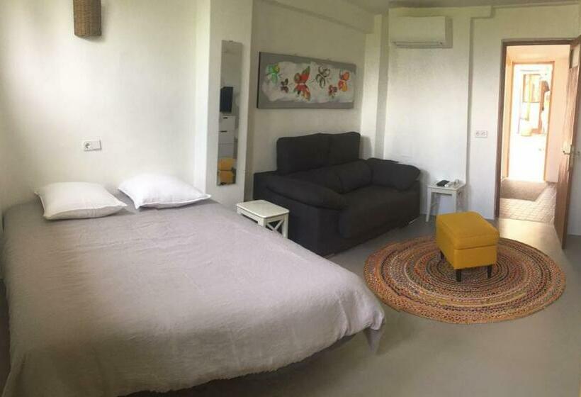 بنسيون La Luna