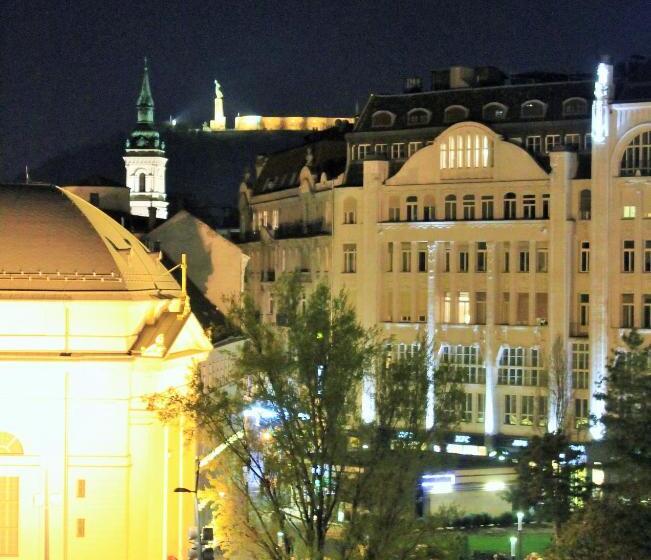 پانسیون Lidi Guesthouse