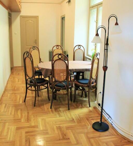 پانسیون Lidi Guesthouse