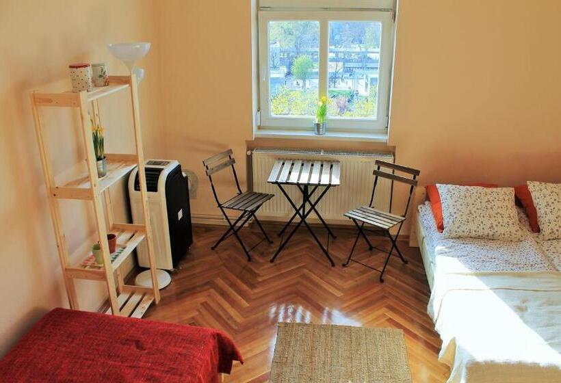 پانسیون Lidi Guesthouse