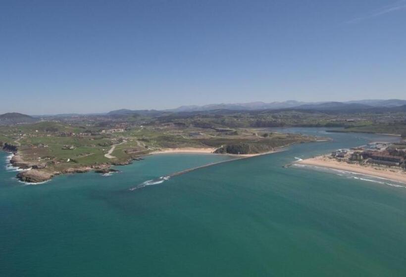 بنسيون Playa De Los Locos