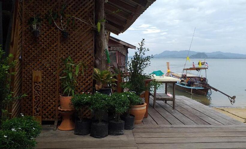 پانسیون Seaside Home