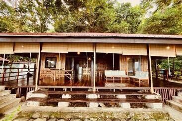 پانسیون Villa Milagros Dive Inn Anilao