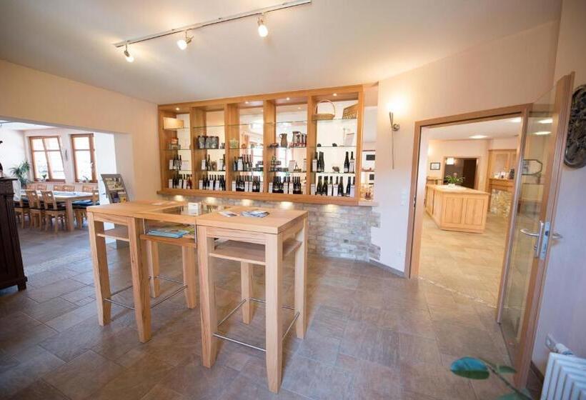 ペンション Weingut Und Gästehaus Wetzler